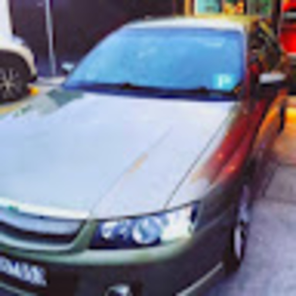 Meet your Posher, Yasmine